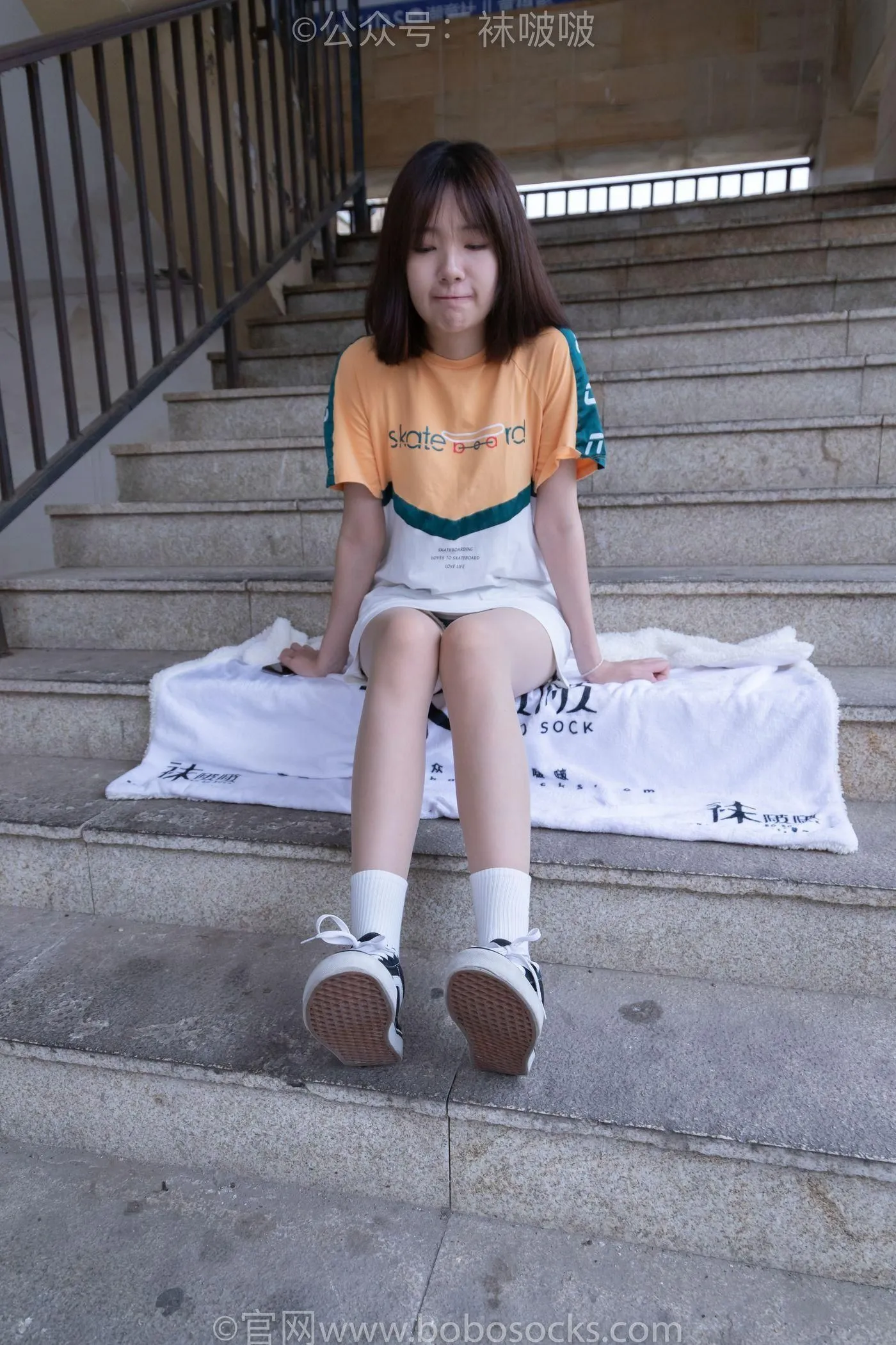 [BoBoSocks袜啵啵]NO.069 小甜豆-vans板鞋、白棉袜、肉丝 [135P]插图4